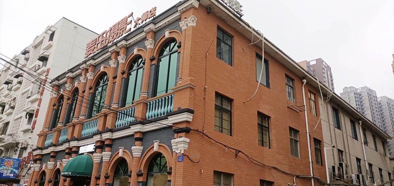 寶潤達(dá)軟瓷劈開磚應(yīng)用麥田攝影大師店項目